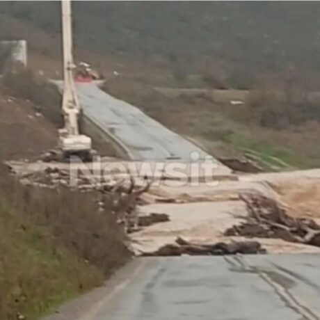 ektakto-plimmyrisan-spitia-ekkenonontai-choria-dyskoles-ores-sti (2)