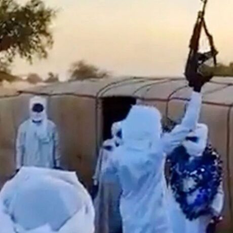 makeleio-se-gamo-kalesmenos-skotose-ton-gampro-8211