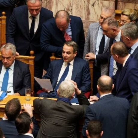 pasignostos-proin-ypourgos-tis-neas-dimokratias-dinei-machi