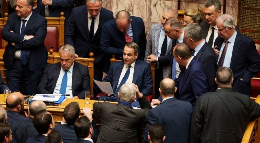 pasignostos-proin-ypourgos-tis-neas-dimokratias-dinei-machi