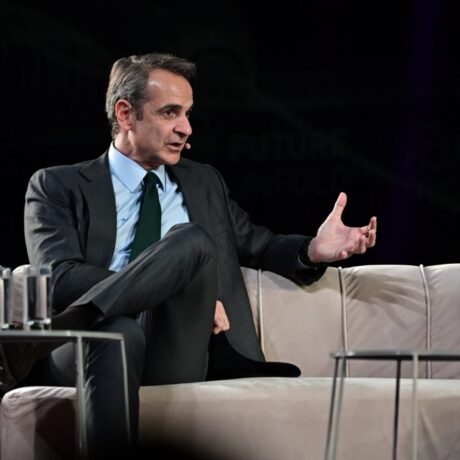 tous-yposchethike-dyo-pragmata-ta-metra-tou-mitsotaki