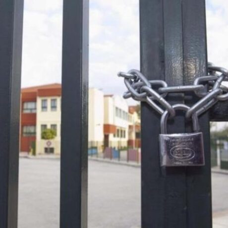 kleista-scholeia-gia-15-meres-lista-me-ta-scholeia-pou-tha-meinoun-kleista-mechri-ta-christougenna_1765357256-640×480