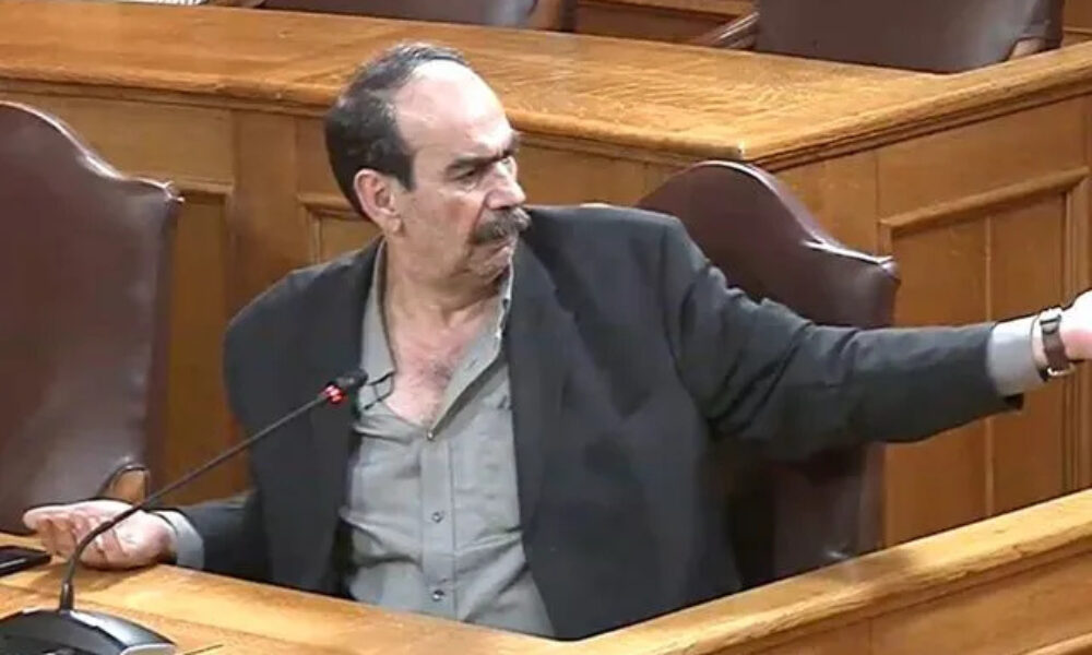 ektakto-apo-tin-vouli