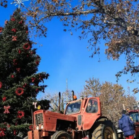 ektakto-apo-kyvernisi-gia-agrotes-etsi-vazei-telos