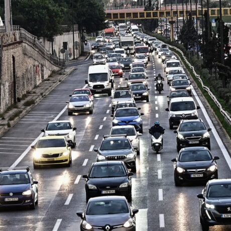 ΚΙΝΗΣΗ ΣΤΗΝ ΕΘΝΙΚΗ ΟΔΟ ΑΘΗΝΩΝ – ΛΑΜΙΑΣ(ΜΙΧΑΛΗΣ ΚΑΡΑΓΙΑΝΝΗΣ/EUROKINISSI)