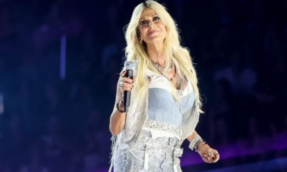 ektakto-chaos-stin-synavlia-tis-annas-vissi-2