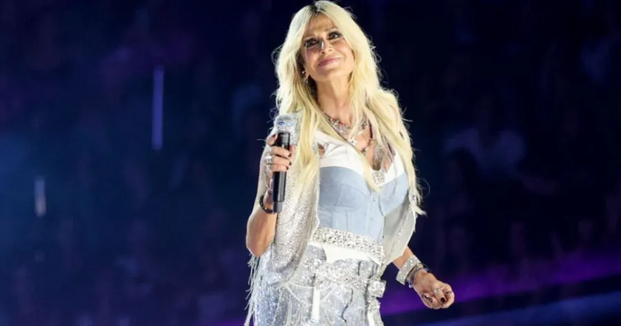 ektakto-chaos-stin-synavlia-tis-annas-vissi-2