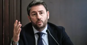 stin-antepithesi-o-androulakis-anakoinonei-metagrafi-vomva-sto-pasok-pou-allazei-ta-panta-900×473-1-300×158