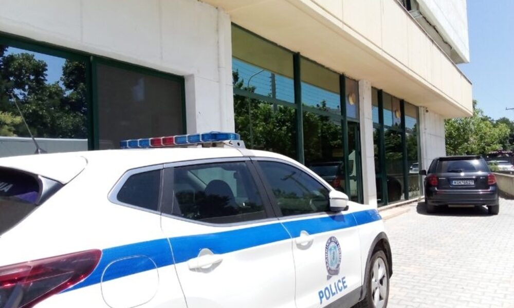 gnostos-giatros-epese-xafnika-nekros-ston-dromo-apo_