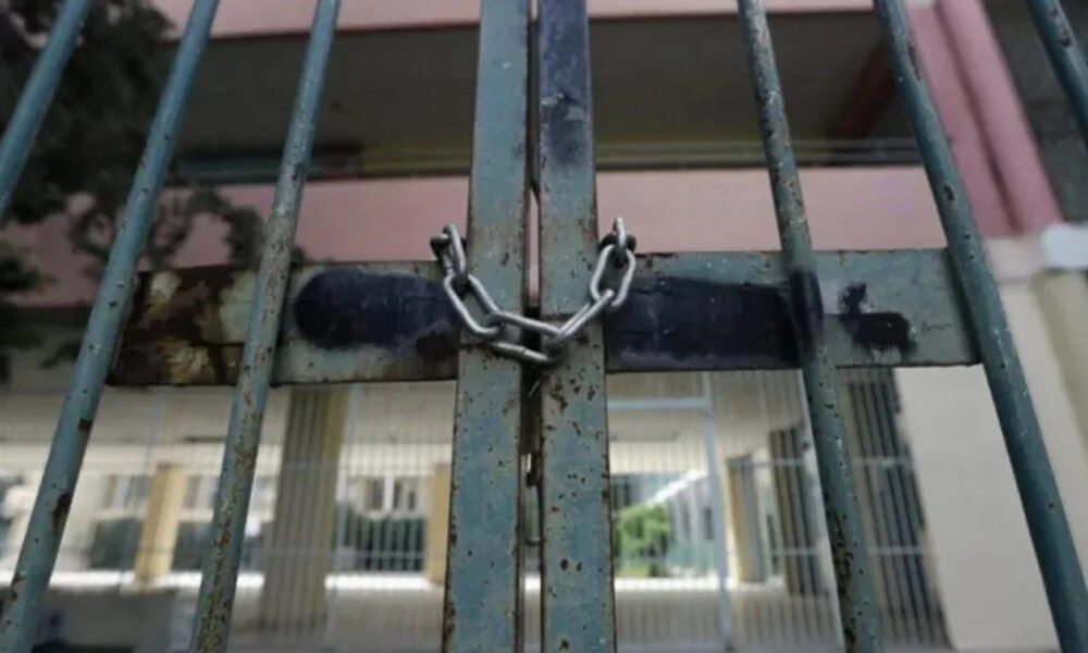 kleista-scholeia-stis-0901_