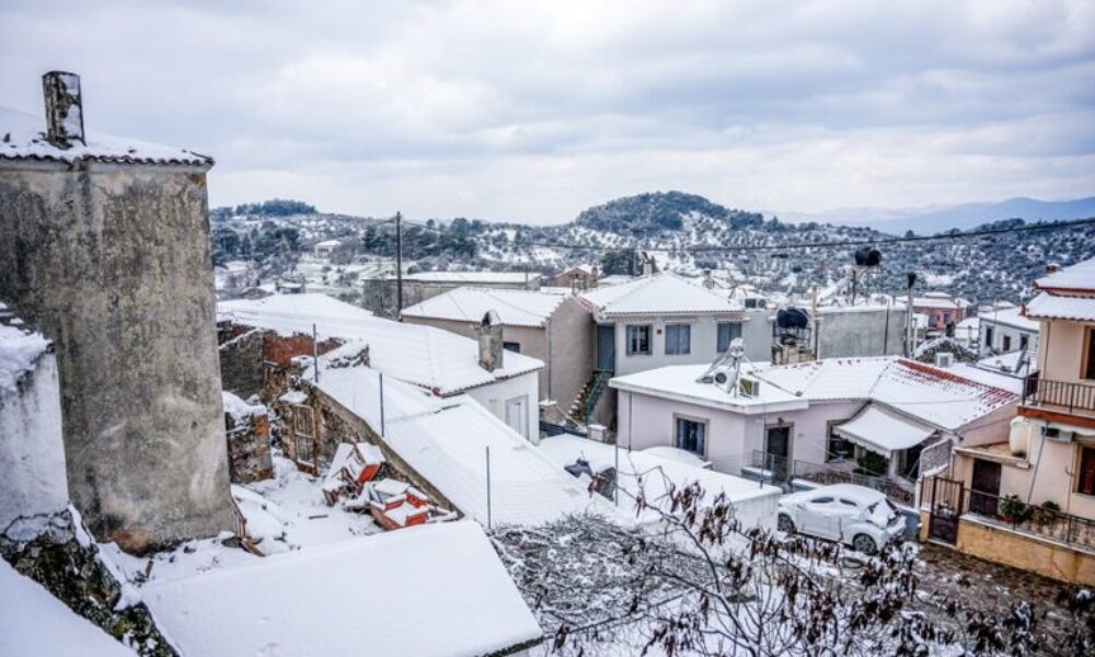 ΧΙΟΝΙΑ ΣΤΗ ΛΕΣΒΟ  (ΠΑΝΑΓΙΩΤΗΣ ΜΠΑΛΑΣΚΑΣ/ΕUROKINISSI)