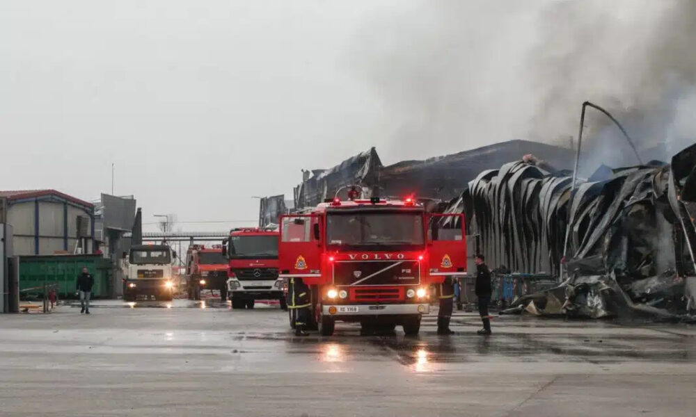 8220leitourgouse-choris82308221-i-tragiki-eironeia-piso-apo-to