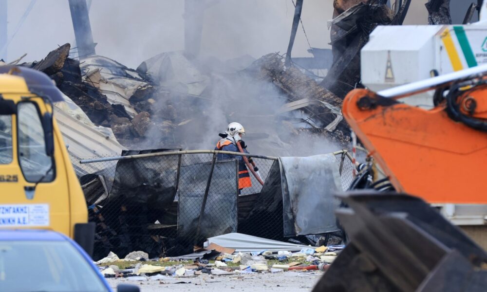 8220eprepe-na-prosexoun-to82308221-nea-anakoinosi-tis-oikogeneias