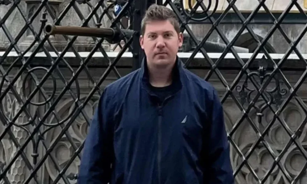 ektakto-tora-gia-ton-giatro-alexandro-tsikopoulo