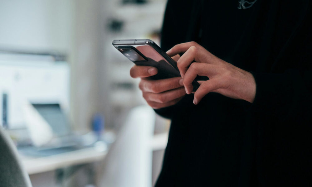 ad842a0e-iris-kinito-pliromes