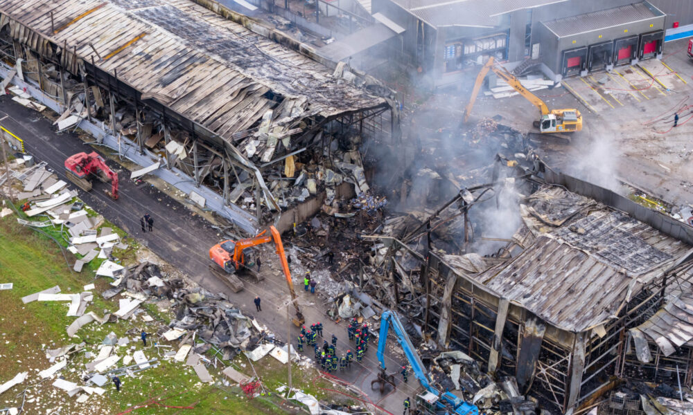 [384089] Η ΕΠΟΜΕΝΗ ΗΜΕΡΑ ΤΗΣ ΠΥΡΚΑΓΙΑΣ ΣΤΟ ΕΡΓΟΣΤΑΣΙΟ ΤΗΣ “ΒΙΟΛΑΝΤΑ” ΣΤΑ ΤΡΙΚΑΛΑ  (ΜΟΤΙΟΝΤΕΑΜ/ΒΑΣΙΛΗΣ ΒΕΡΒΕΡΙΔΗΣ)