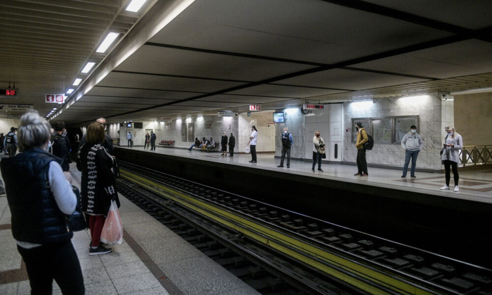 ektakto-frikto-dystychima-sto-metro-8220syntagma8221