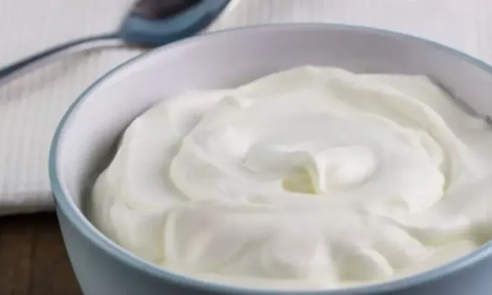 anakaleitai-amesa-gnosto-giaourti-apo-tin-megalyteri-alysida-souper-market