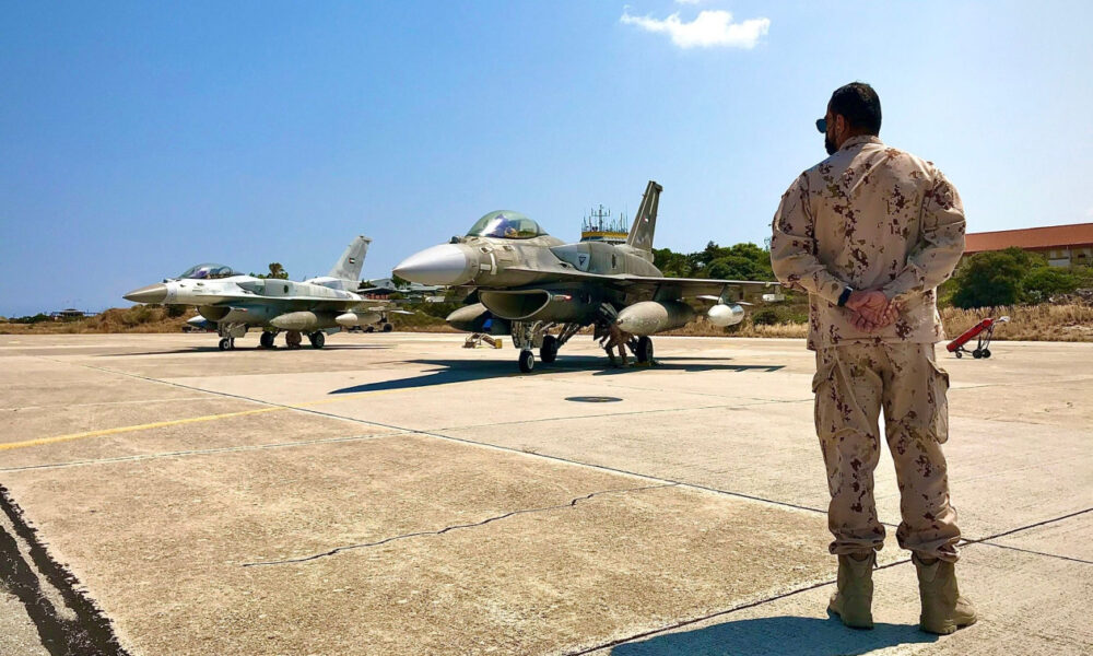 39eb90c2-amerikaniki-vasi-souda