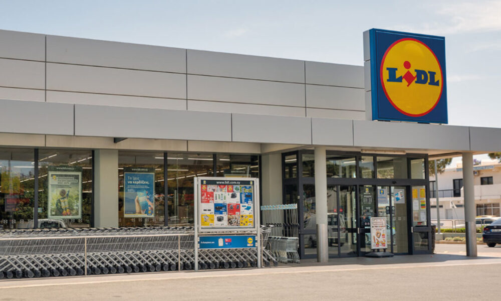 synagermos-apo-ti-LIDL-anakaleitai-amesa-dimofiles-snak-fotografia_1773646569-1200×675 (1)