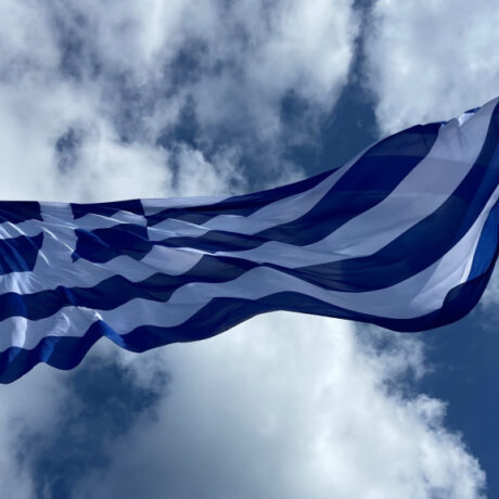 ektakti-anakoinosi-akyronetai-i-parelasi-tis-25is-martiou