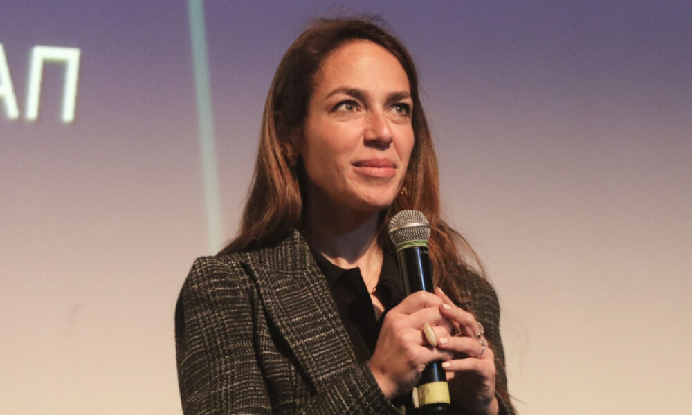 eos-500-gia-kathe-mitera-pote-anoigei