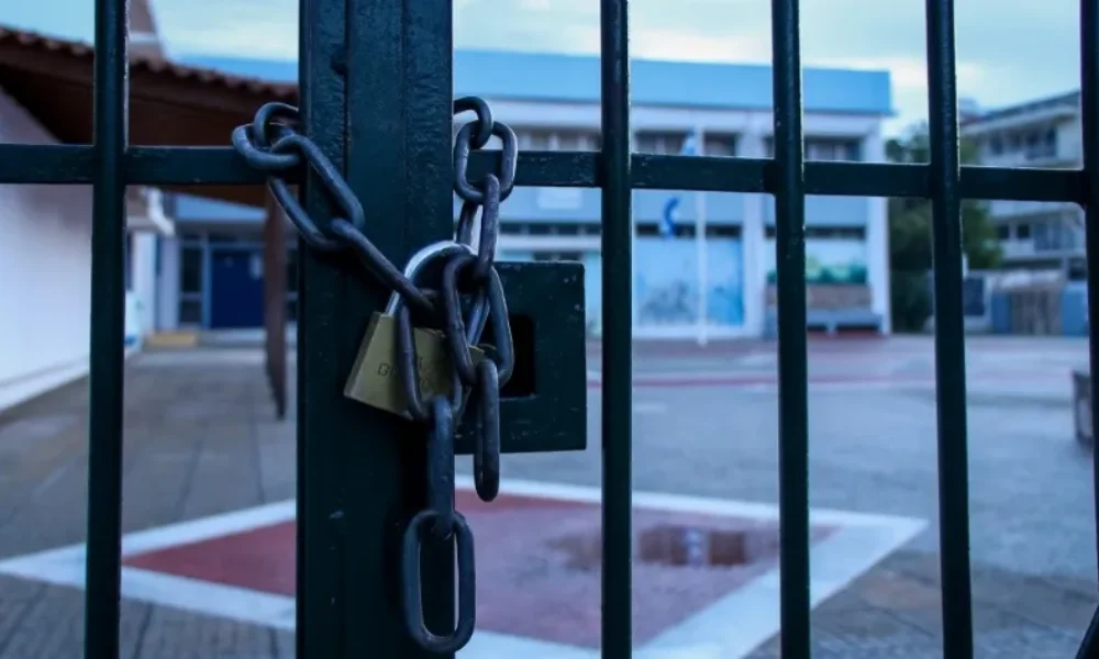 ektakto-kleista-scholeia-avrio-21-02-1