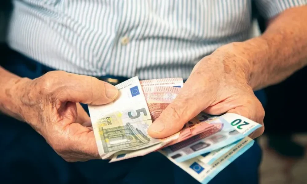 kala-nea-gia-olous-tous-syntaxiouchous-molis-matheftikan-ta-efcharista