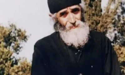 osios-paisios-o-christos-tha-se-voithisei-pente-thavmata-tou-agiou-pou-sygklonizoun