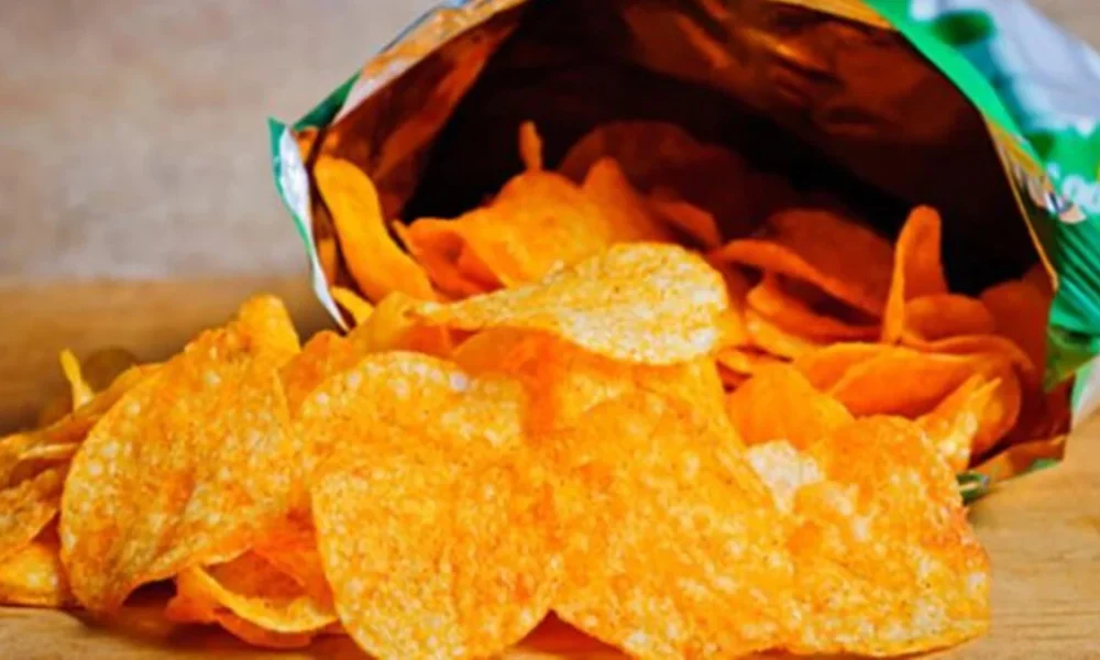 synagermos-gia-gnosta-patatakia-anakalountai-amesa-apo-tin-agora-fotografia_1773732303-1200×675