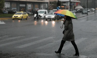 vroxi-gynaika-me-omprela