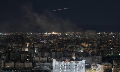 i-pio-krisimi-nychta-tou-polemou-apopse-tha-symvei-leei-o-trab-to-iran-moirazei-chapia-iodiou-ypo-to