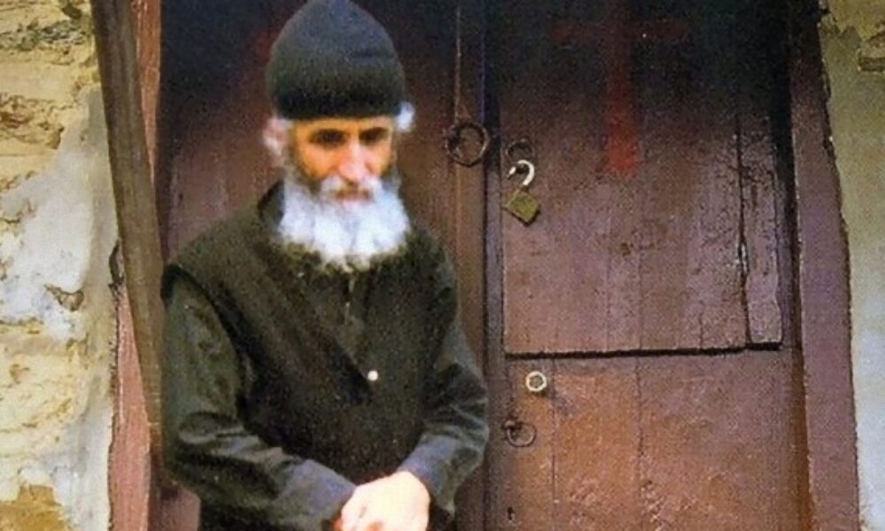 o-agios-paisios-os-arxarios-monaxos