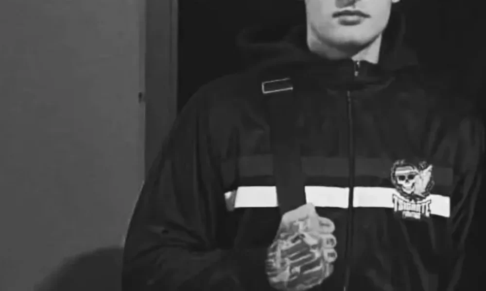 thrinos-gia-ton-23chrono-mario-skotothike-me-michanaki