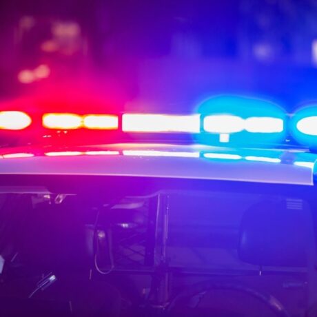 flashing-lights-on-top-of-police-patrol-car-picture-id521989614-1024×675-1