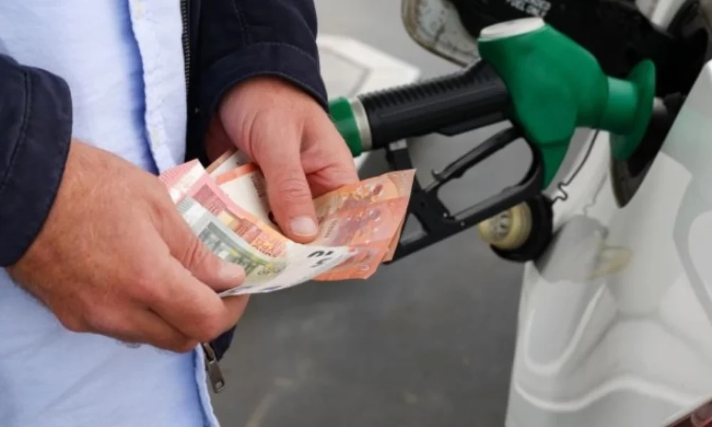 benzini-fuelpass-shutterstock