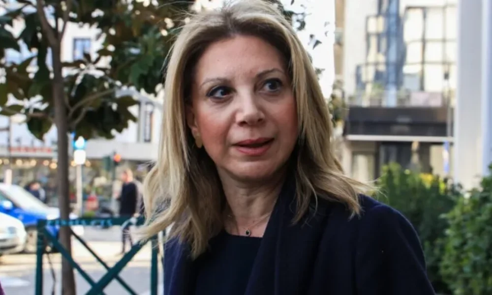 entoni-fimologia-gia-tin-karystianou-tis-teleftaies-ores-telos