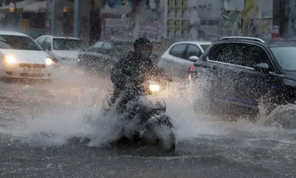 poies-ores-tha-chtypisoun-oi-kataigides-stin-attiki