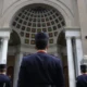 giortazei-i-athina-simera-eortologio-se-poious-na-peite-simera-chronia-polla