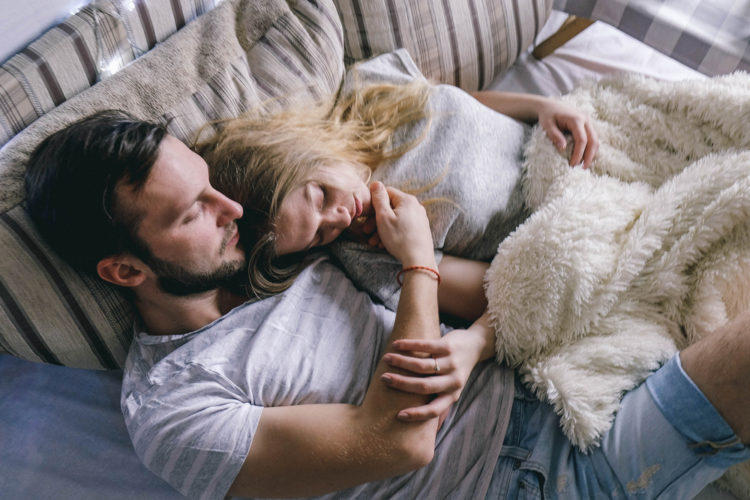 5 πράγματα που κάνουν ΟΛΟΙ οι άντρες όταν αγαπούν πραγματικά μια γυναίκα 10